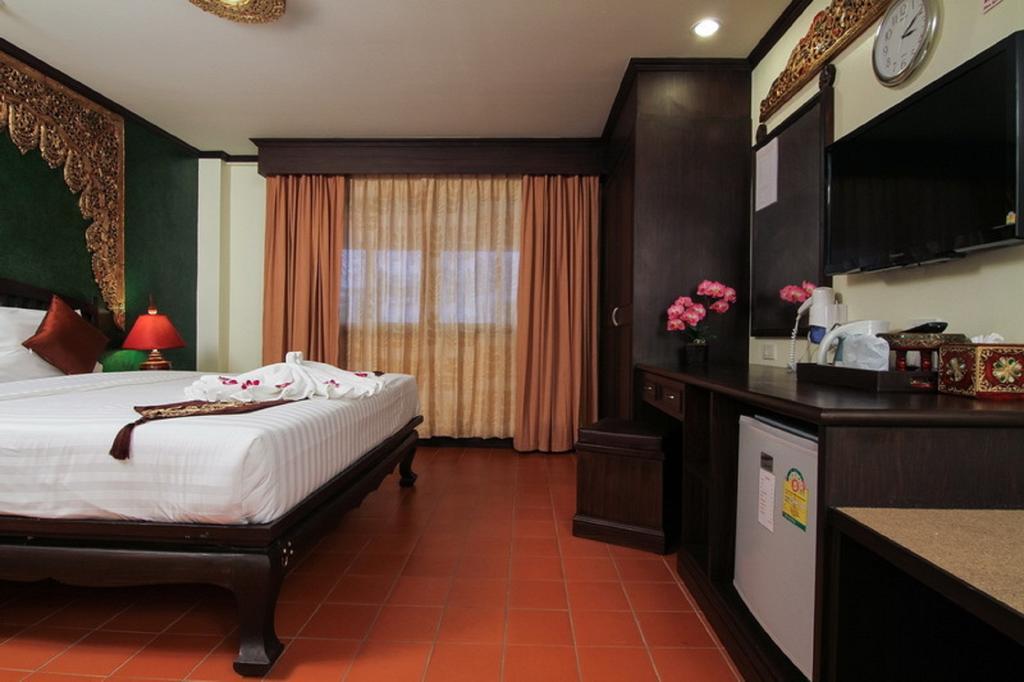 Pl Guesthouse Patong Dış mekan fotoğraf