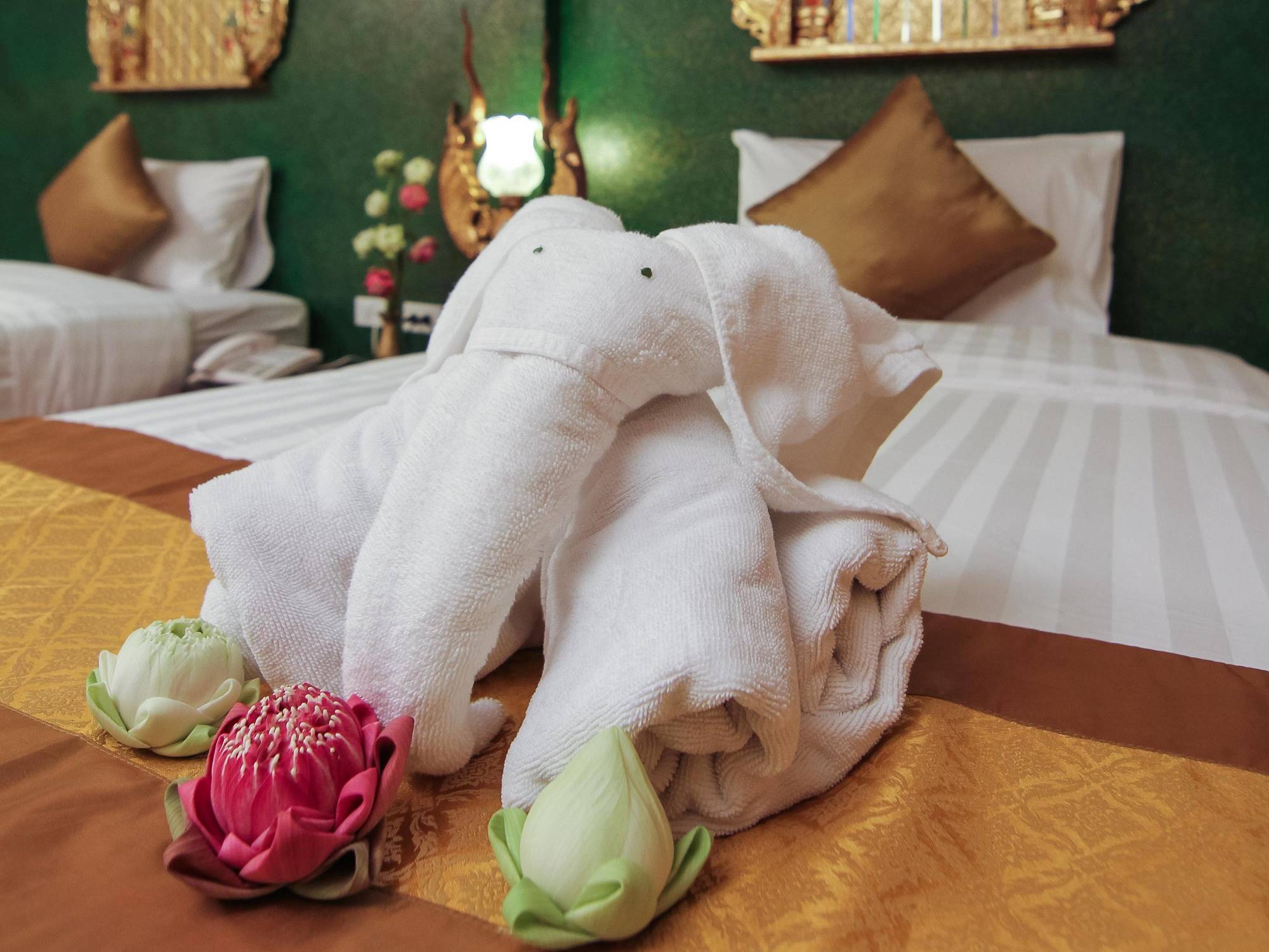 Pl Guesthouse Patong Dış mekan fotoğraf
